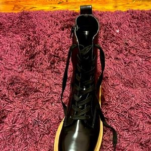 Women’s boots